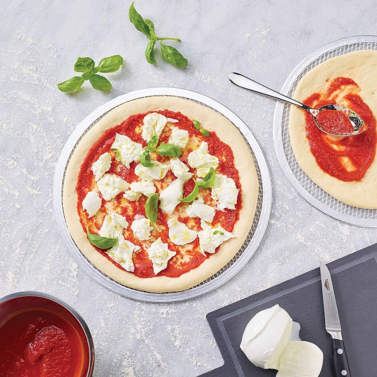 Plaque à pizza surgelée perforée en inox 33 cm FM Professional