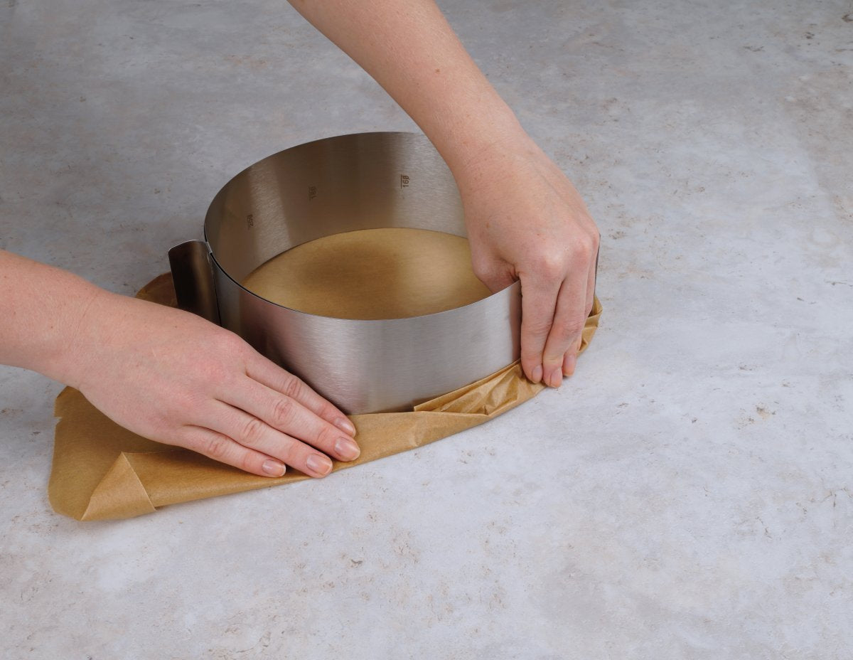 Cercle à pâtisserie en acier inoxydable extensible de 16 à 30 cm Dr. Oetker Varino